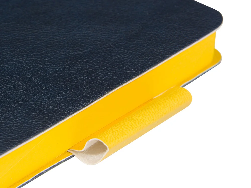Ежедневник недатированный А5 Boston темно-синий с желтым обрезом - фото 2