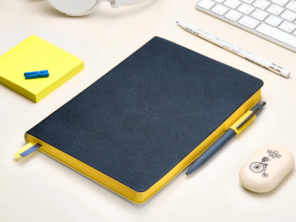 Ежедневник недатированный А5 Boston темно-синий с желтым обрезом - фото 9