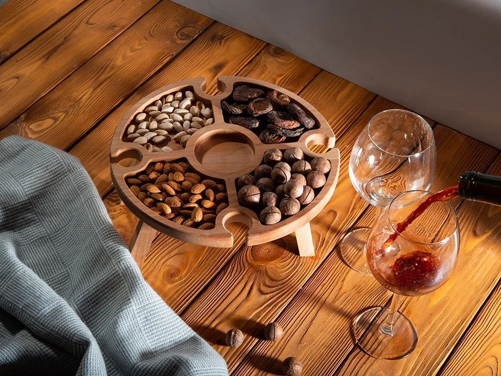 Деревянный столик на складных ножках Outside party коричневый - фото 9