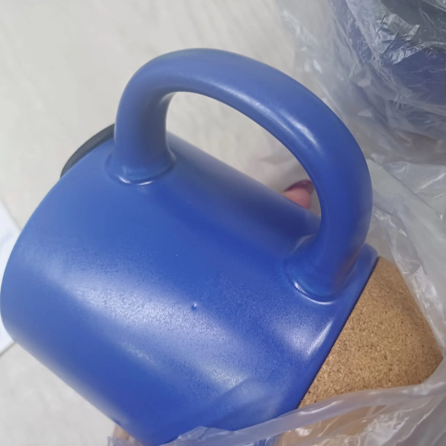 Кружка с пробковым дном и крышкой Denpasar синий матовый 400 мл - фото 11