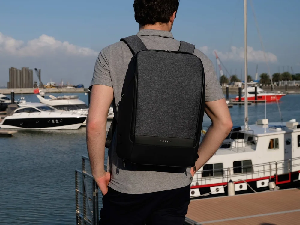 Водостойкий антикражный рюкзак FlexPackPro для ноутбука 15.6 серый/черный - фото 16