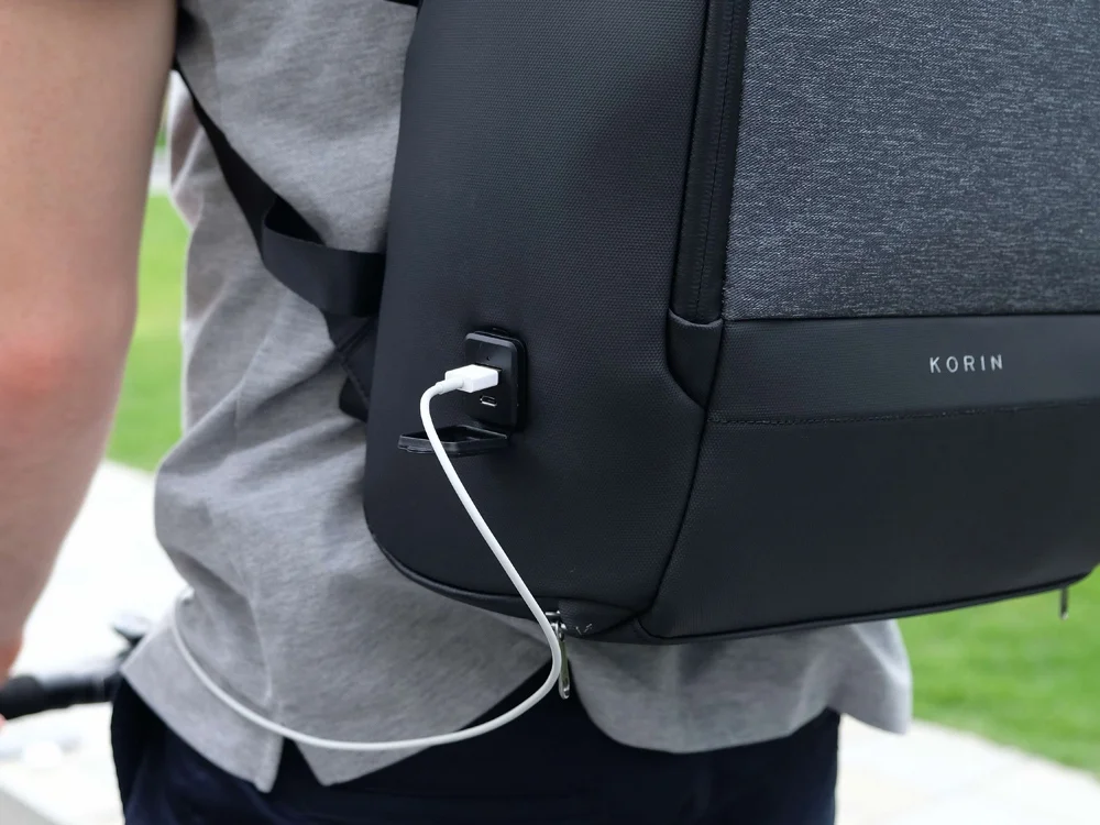 Водостойкий антикражный рюкзак FlexPackPro для ноутбука 15.6 серый/черный - фото 17