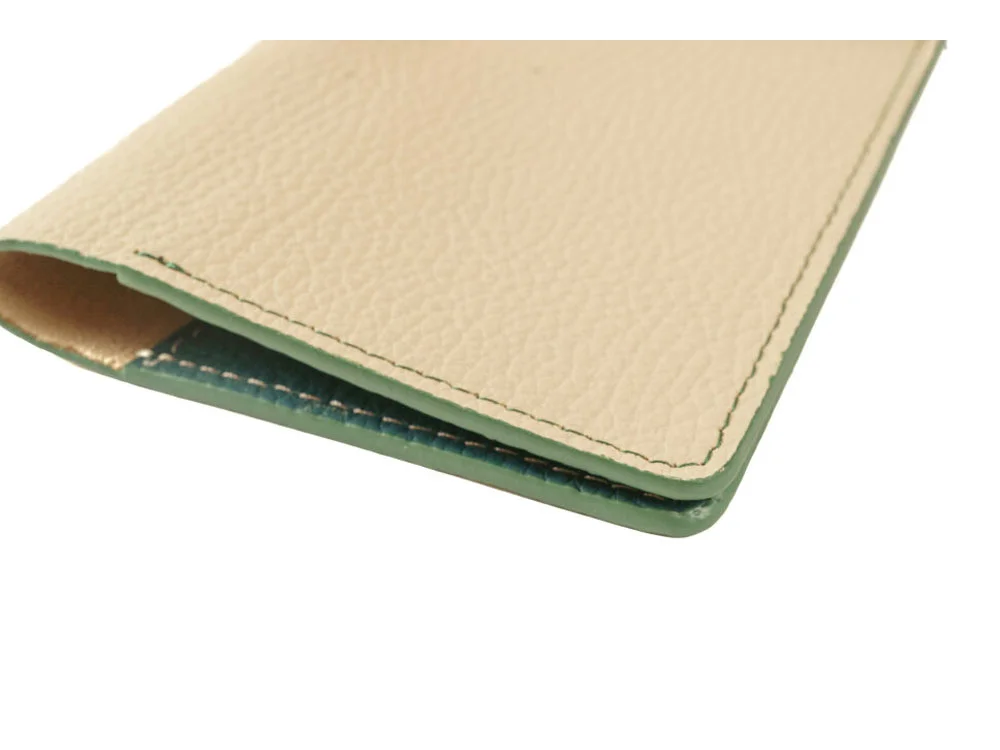 Обложка для паспорта Valerie Concept бежевый/зеленый - фото 5