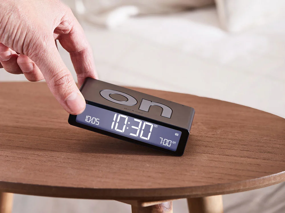 Часы настольные Flip Classic - фото 8