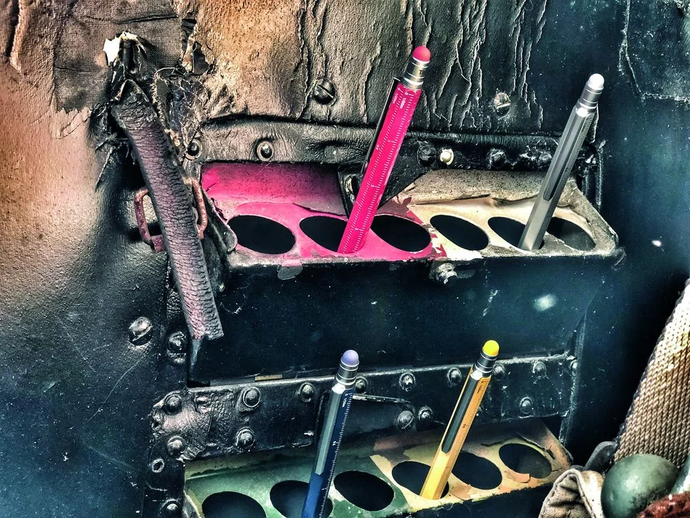 Ручка шариковая Construction мультиинструмент красная - фото 8