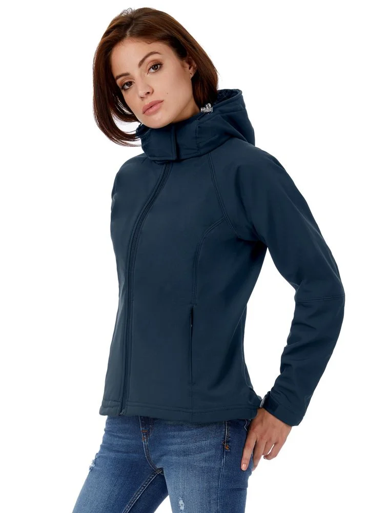 Куртка женская Hooded Softshell черная - фото 9
