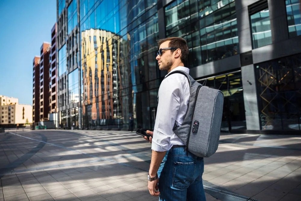 Рюкзак с потайным карманом inGreed серый - фото 15
