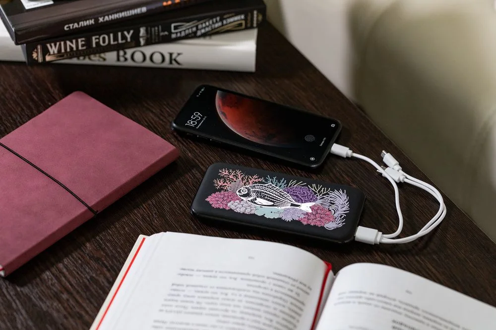 Аккумулятор с подсветкой markBright Town, 5000 мАч, черный - фото 5