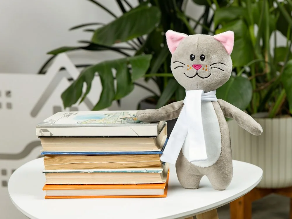 Мягкая игрушка Beastie Toys котик с белым шарфом - фото 5