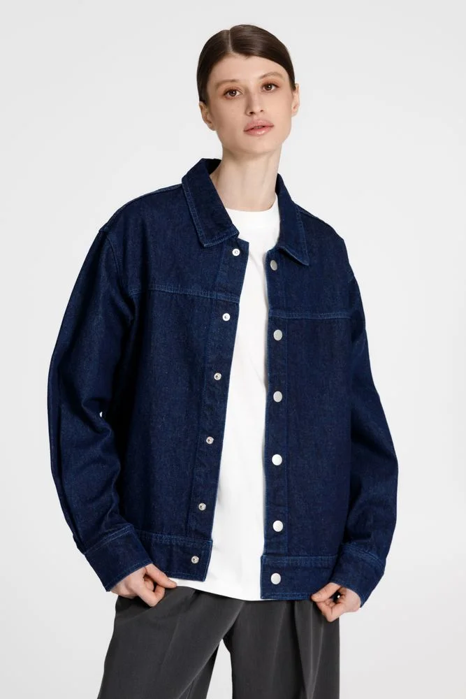 Куртка джинсовая O1, темно-синяя - фото 3
