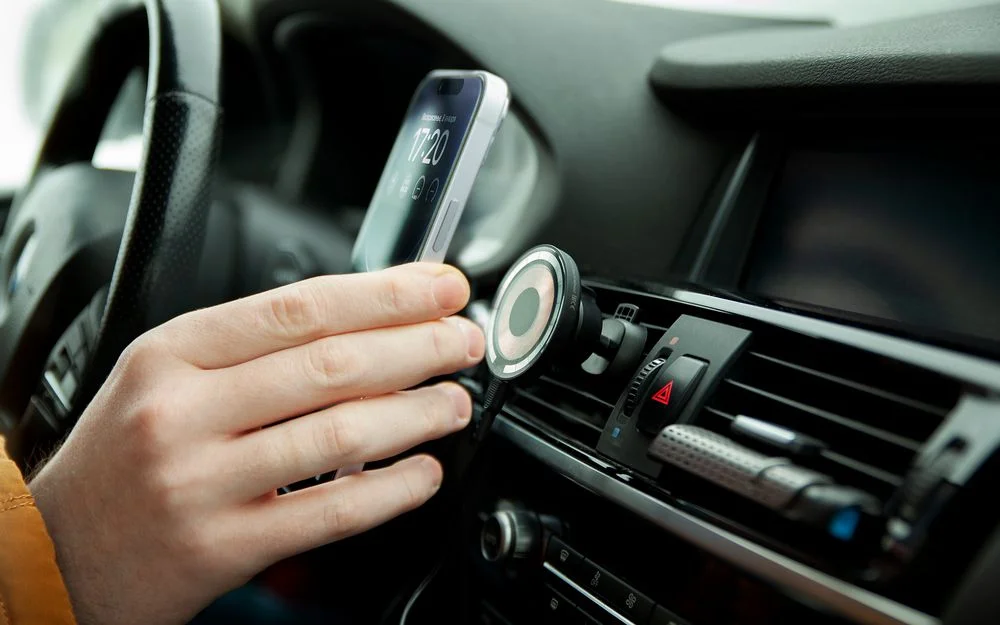 Держатель для смартфона Cooper Auto Wireless с беспроводной зарядкой черный - фото 12
