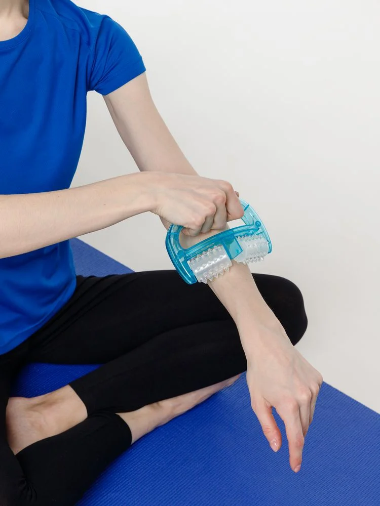 Роликовый ручной массажер Bodyrolla, синий - фото 3