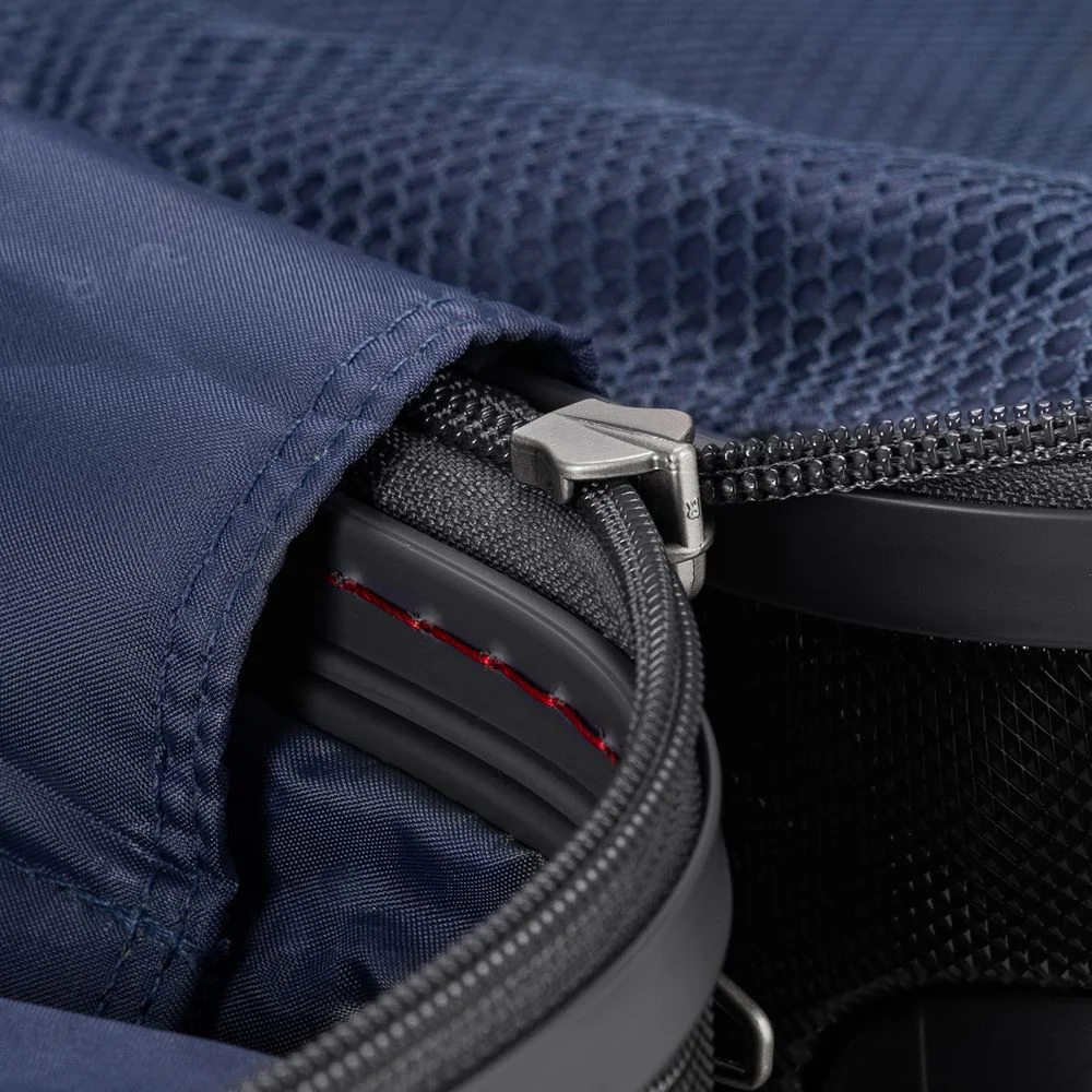Чемодан Uno Zip Special M черный - фото 8