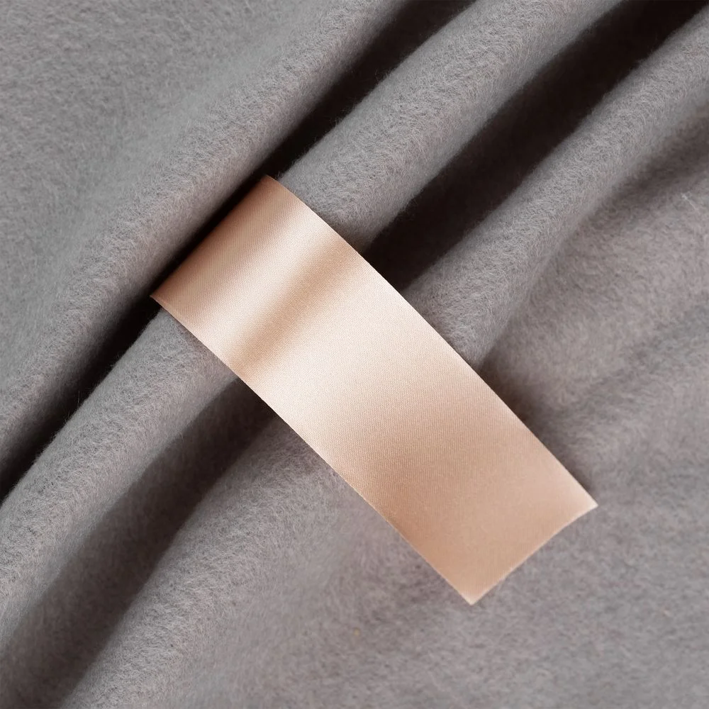 Лента сатиновая Satin 35 S светло-бежевая 10 см - фото 1