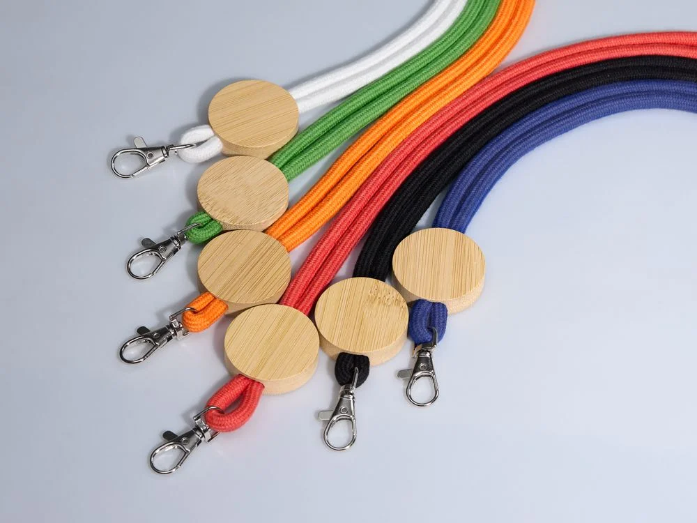 Шнурок для бейджа Tube Wood белый - фото 10