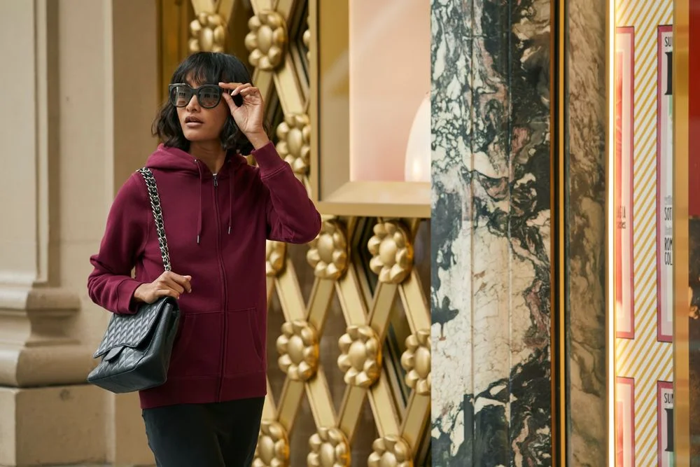 Толстовка на молнии с капюшоном женская Queen белая размер XS - фото 5