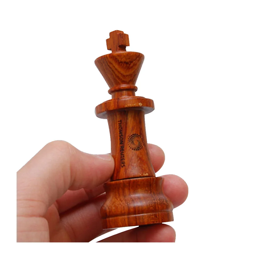 Флешка Деревянная Шахматы Король Chess King F25 красный 1 Гб - фото 5
