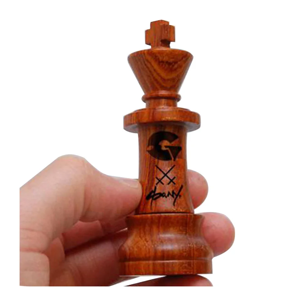 Флешка Деревянная Шахматы Король Chess King F25 красный 1 Гб - фото 6