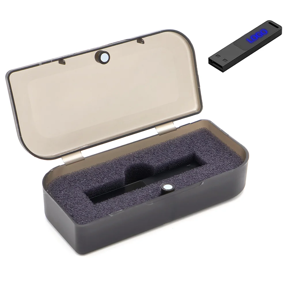 Флешка Suomi 16 Гб в футляре с синей подсветкой - фото 1