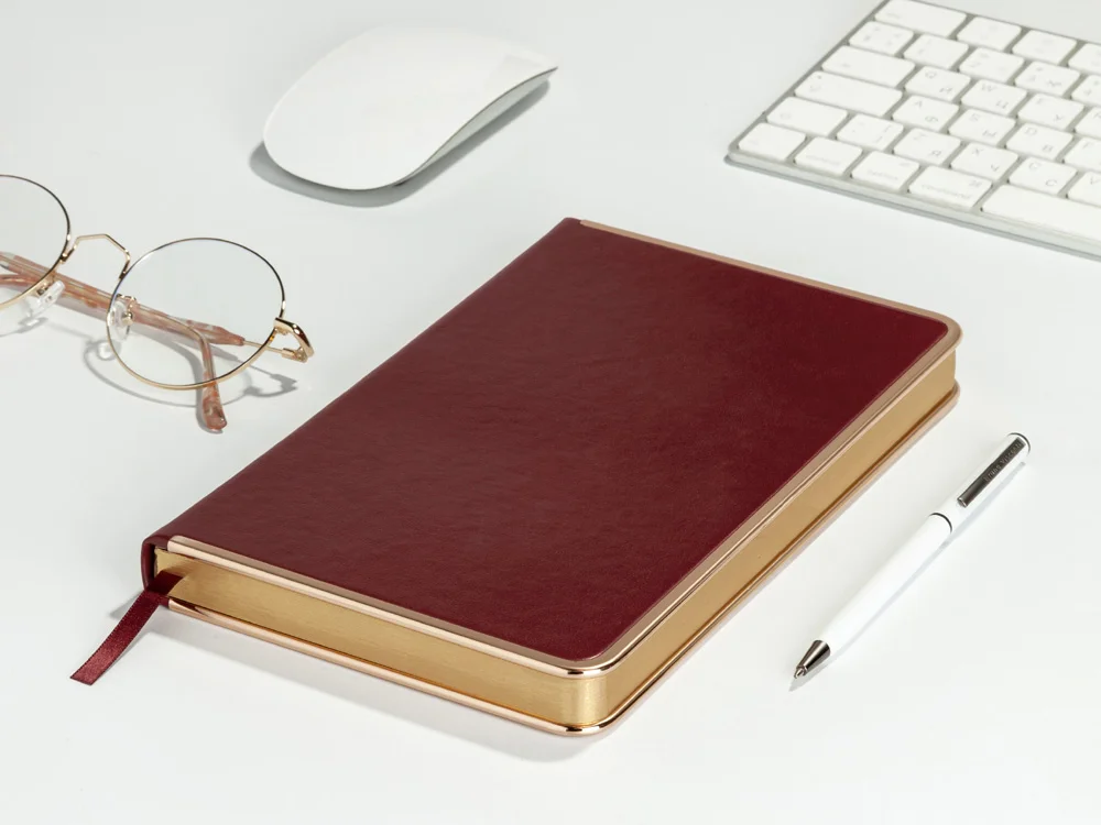 Ежедневник недатированный А5 CHELSEA бордовый/золотистый - фото 7