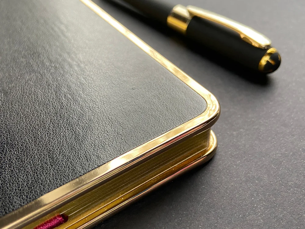 Ежедневник недатированный A5 «Chelsea», черный/золотистый - фото 8